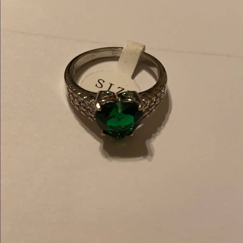 Heart ring - Picture 2 of 3